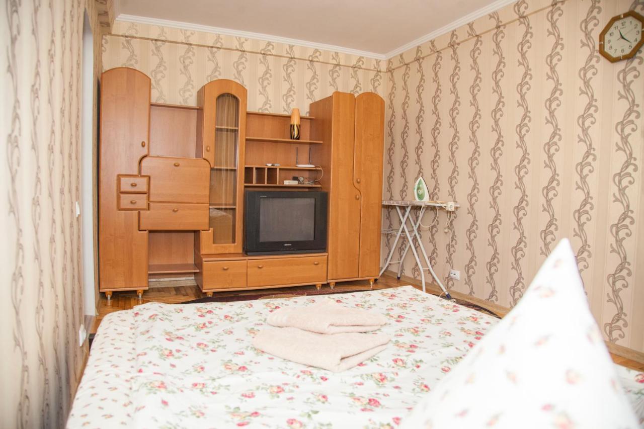 1 Room Apart On Str. Ukrainskaya 34 Zaporizhia Kültér fotó